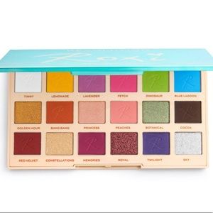 Revolution eye shadow palette